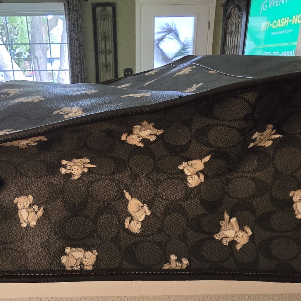 Coach Dempsey Tote bag Signature. Puppy Print. - Picture 5 of 12